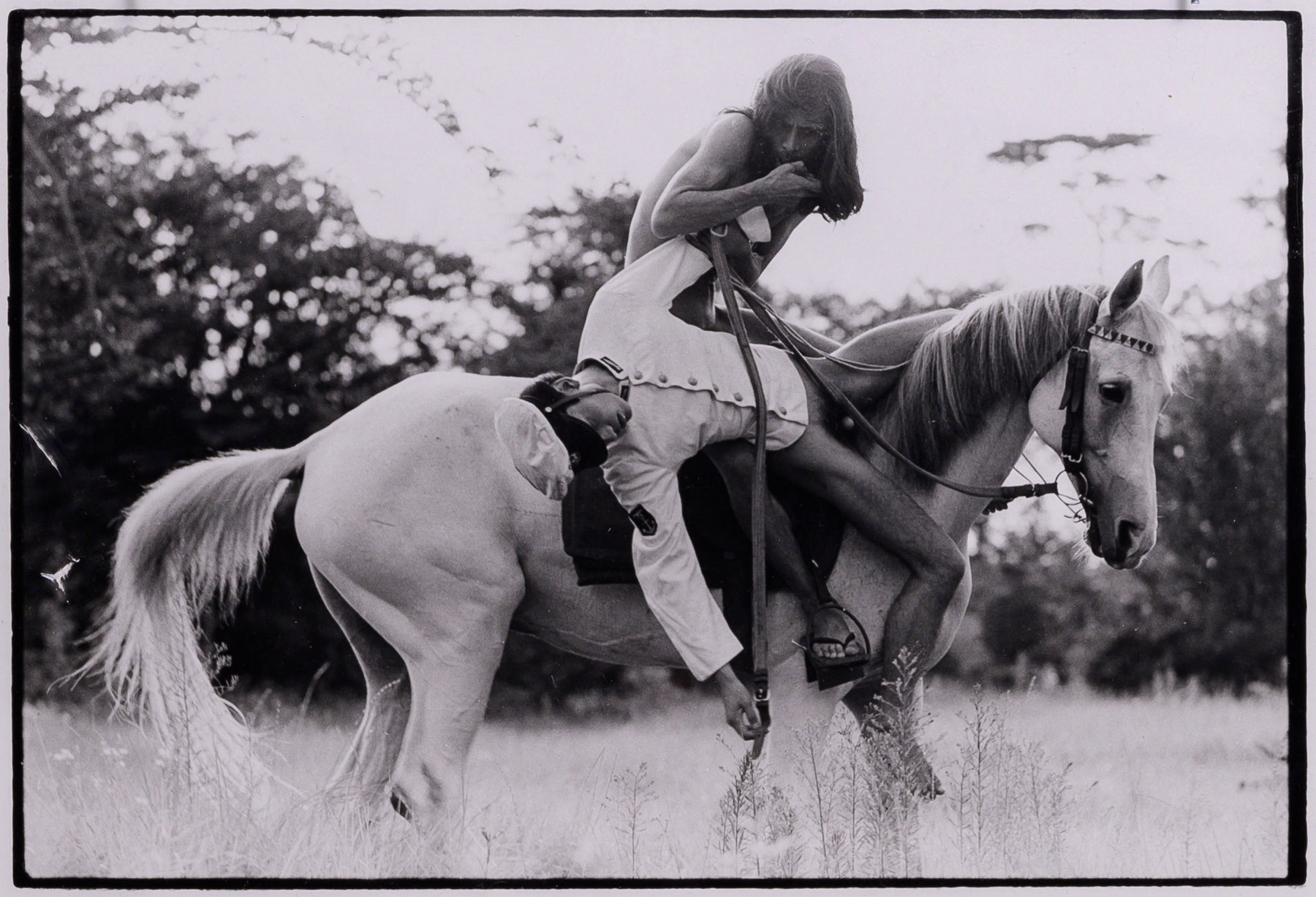 Tatsumi Hijikata - Archive, 深瀬昌久: 白馬に乗る土方巽, Photograph by Masahisa Fukase, Tatsumi on a White Horse, 1970