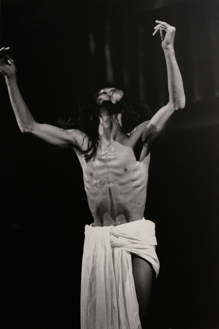 Tatsumi Hijikata - Archive, 中谷忠雄: 肉体の叛乱 (フィナーレ), Photograph by Tadao Nakatani, Revolt of the Body (Finale), 1968