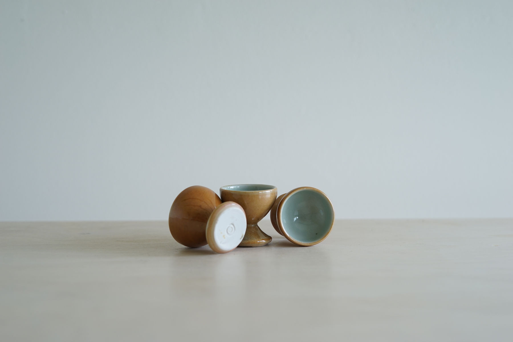 Gwyn Hanssen Pigott, Three Egg Cups
