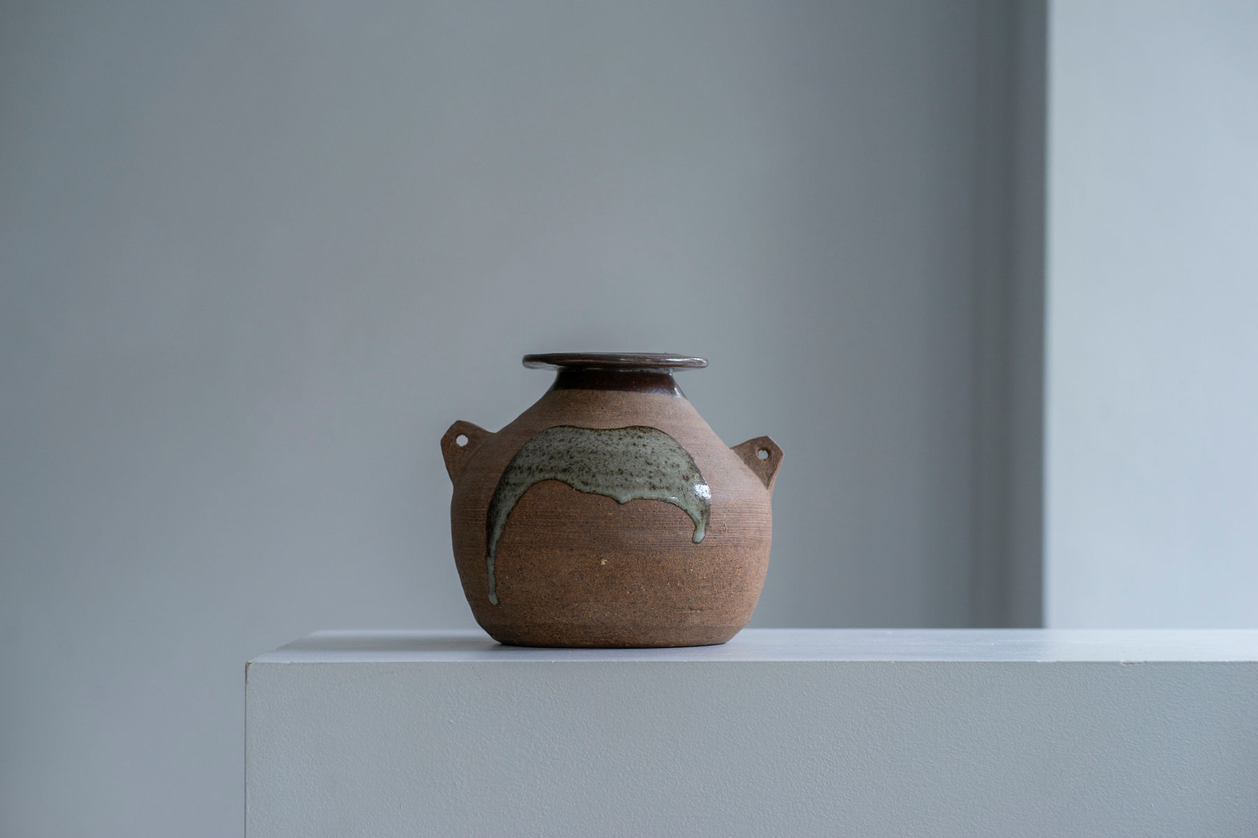 Janet Leach, Vase with Lugs