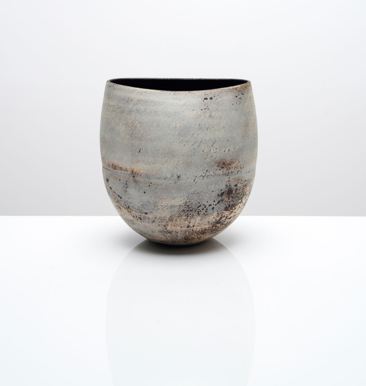 Hans Coper, Squeezed Form, c. 1970s