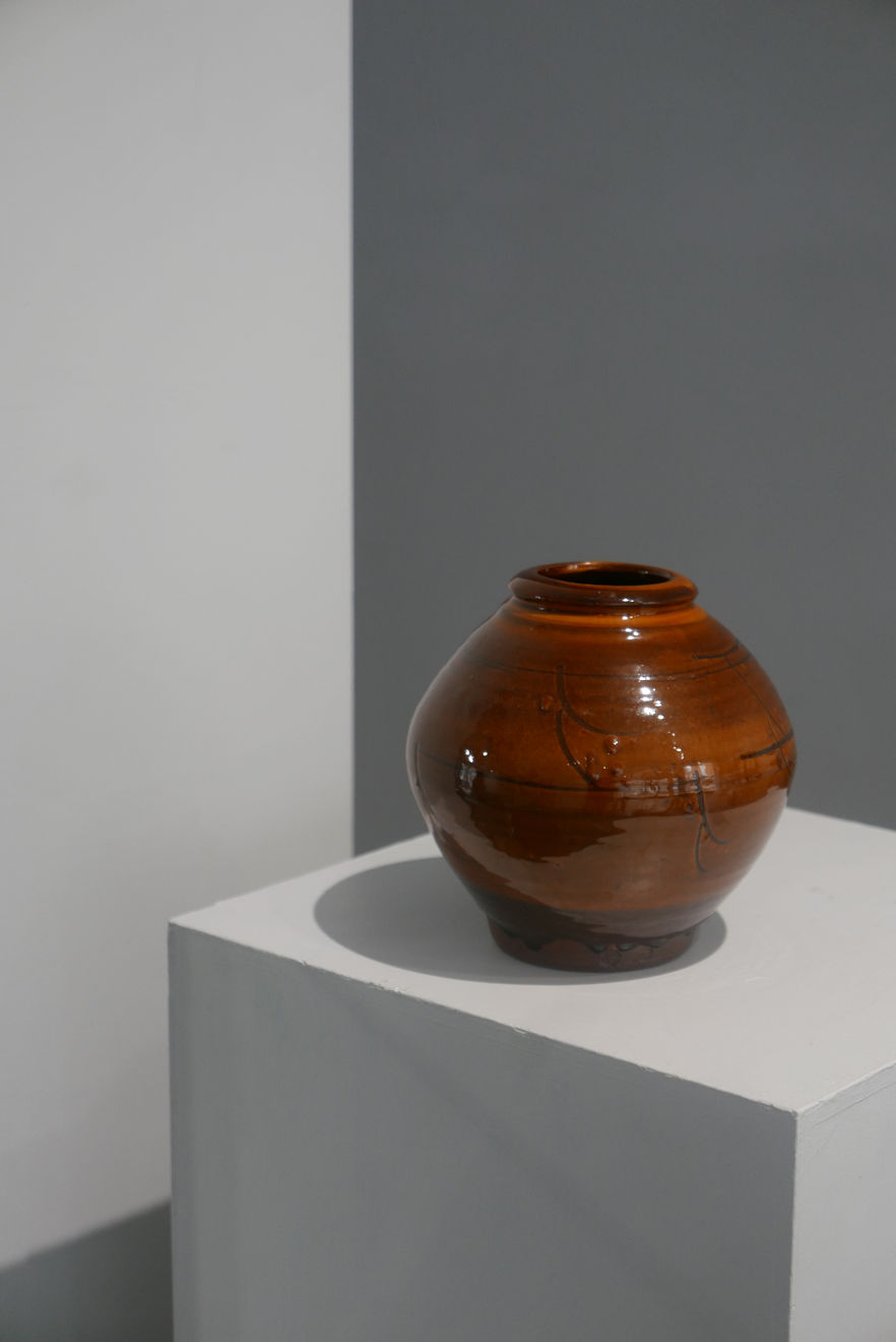 Bernard Leach, Slipware Vase, c1930