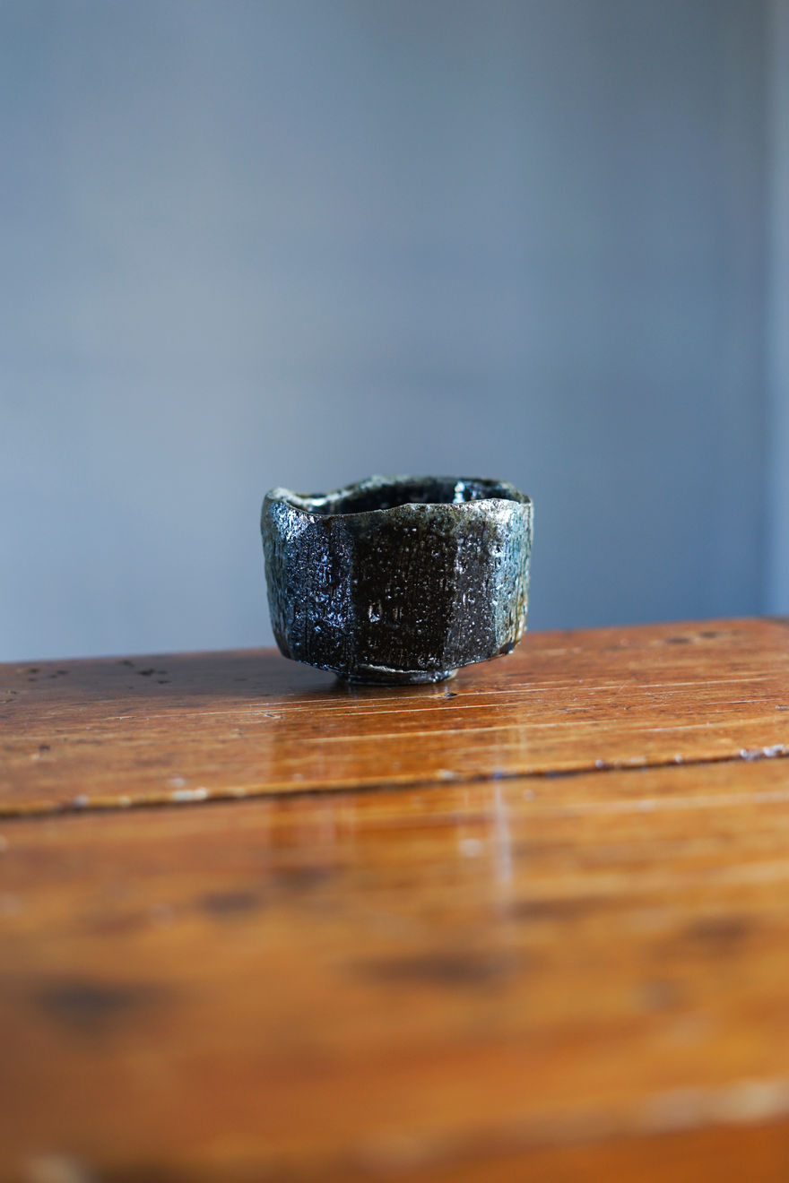 Isezaki Jun, Black Bizen Chawan
