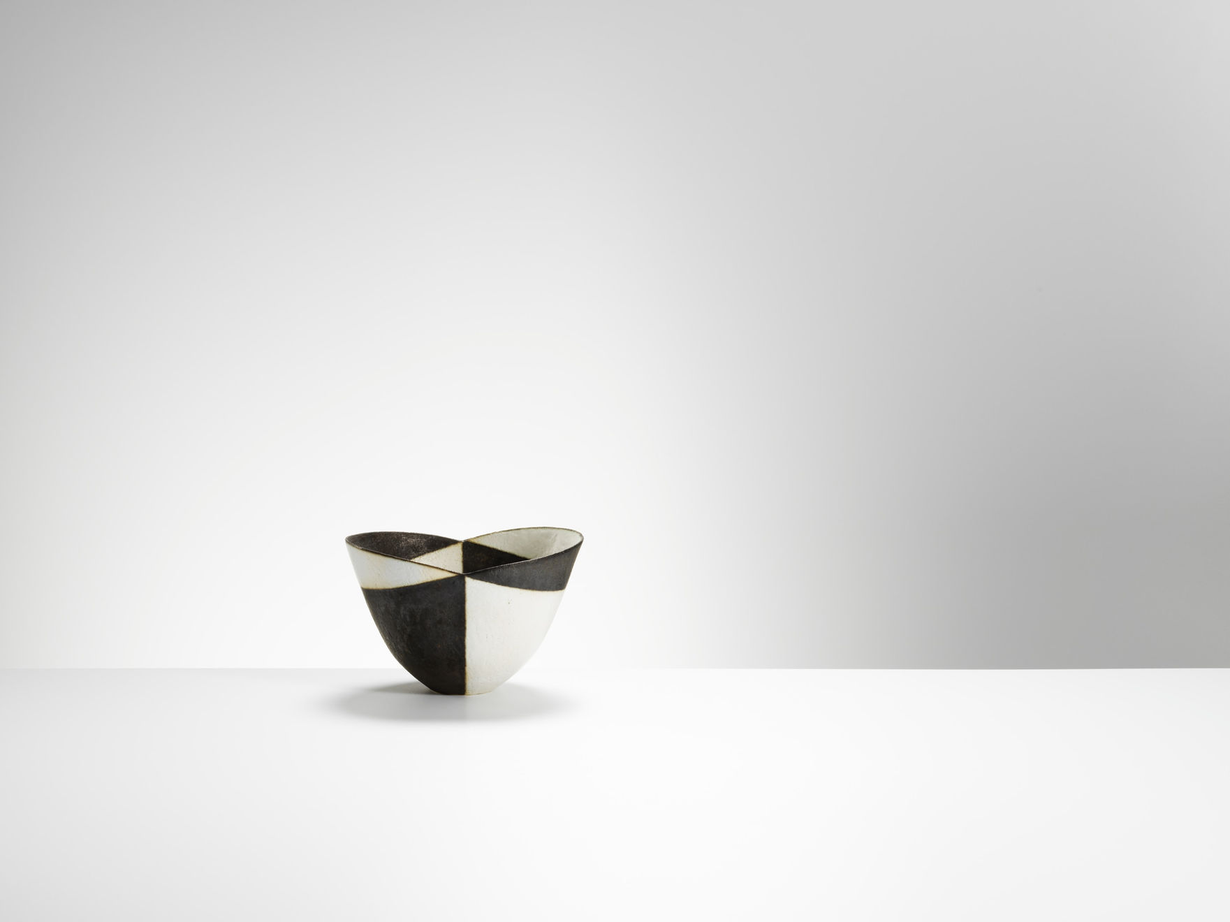 John Ward, Black and White V Rimmed Bowl