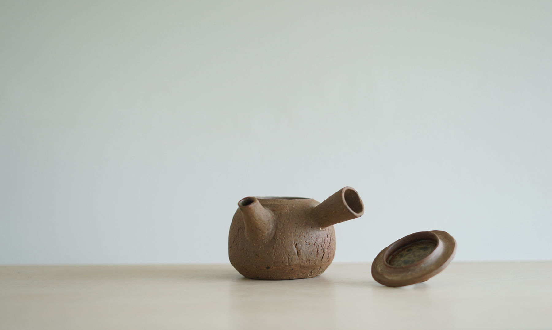 Janet Leach, Teapot with side handle