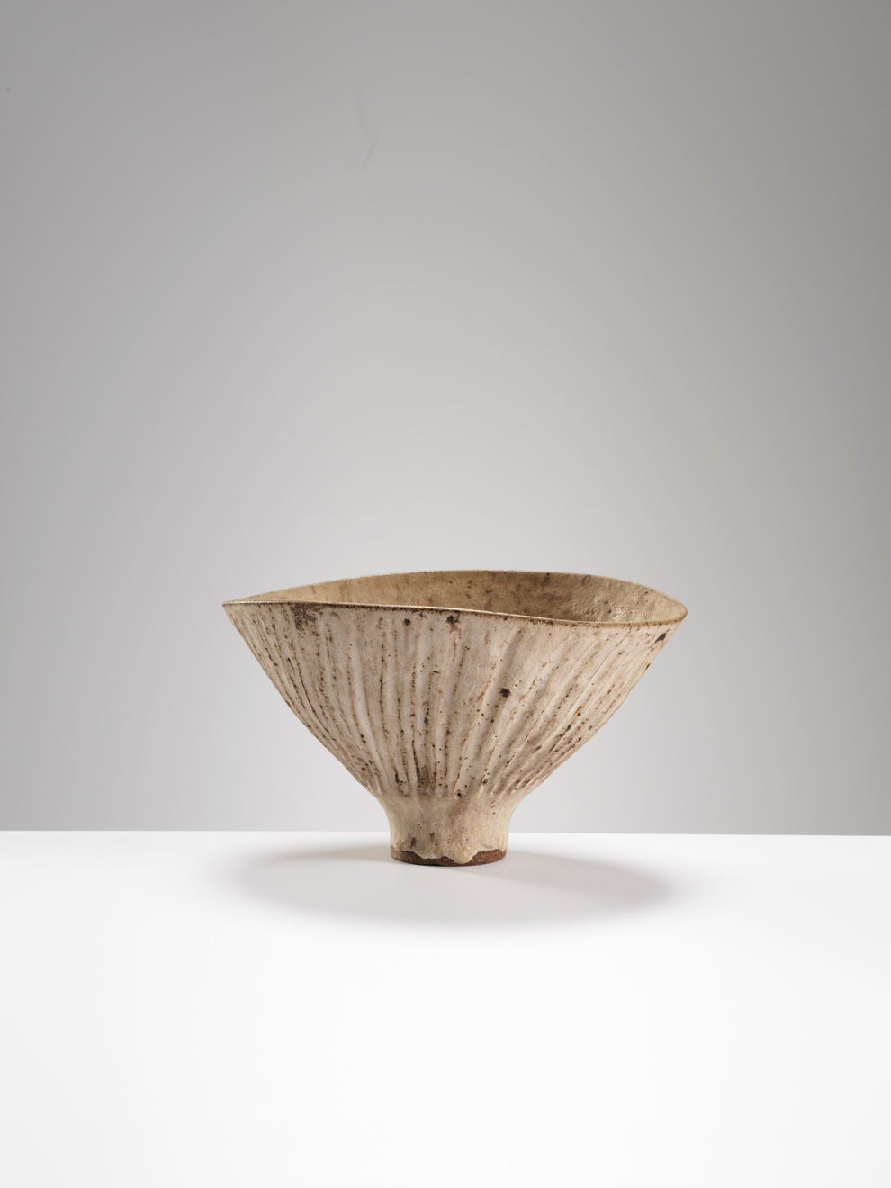 Lucie Rie, Footed Bowl, c. late 1970s