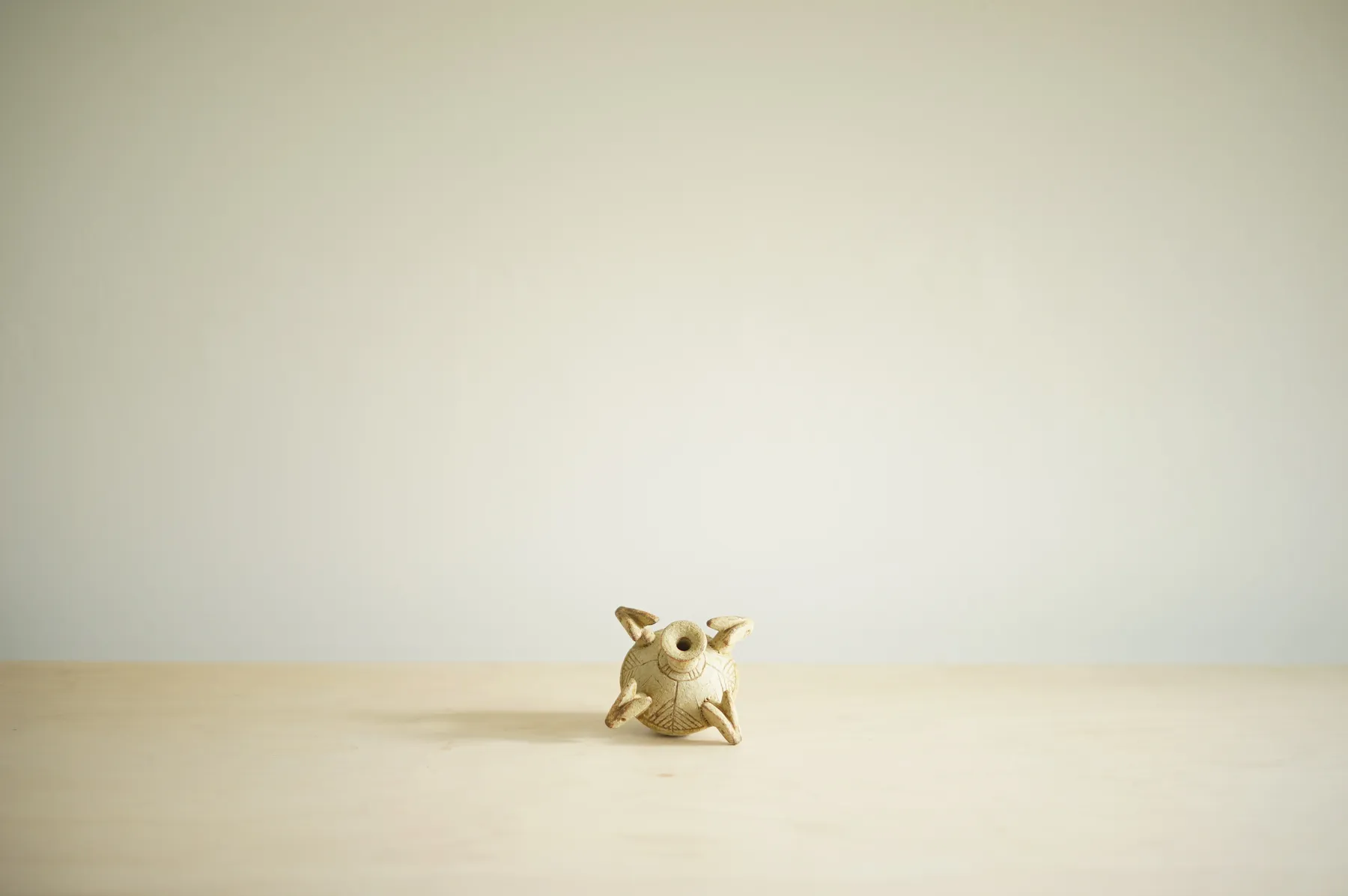 Ian Godfrey, Ochre Bottle with Four Foxes, c. 1970s