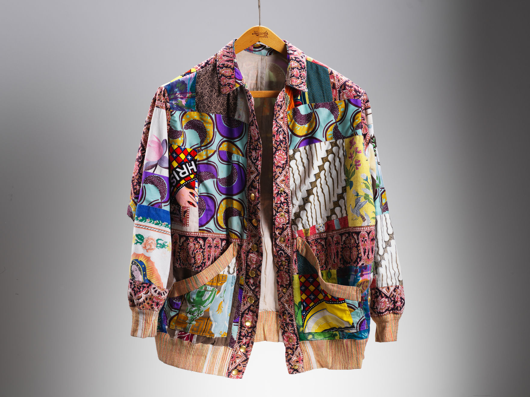 Carol McNicoll, Jacket