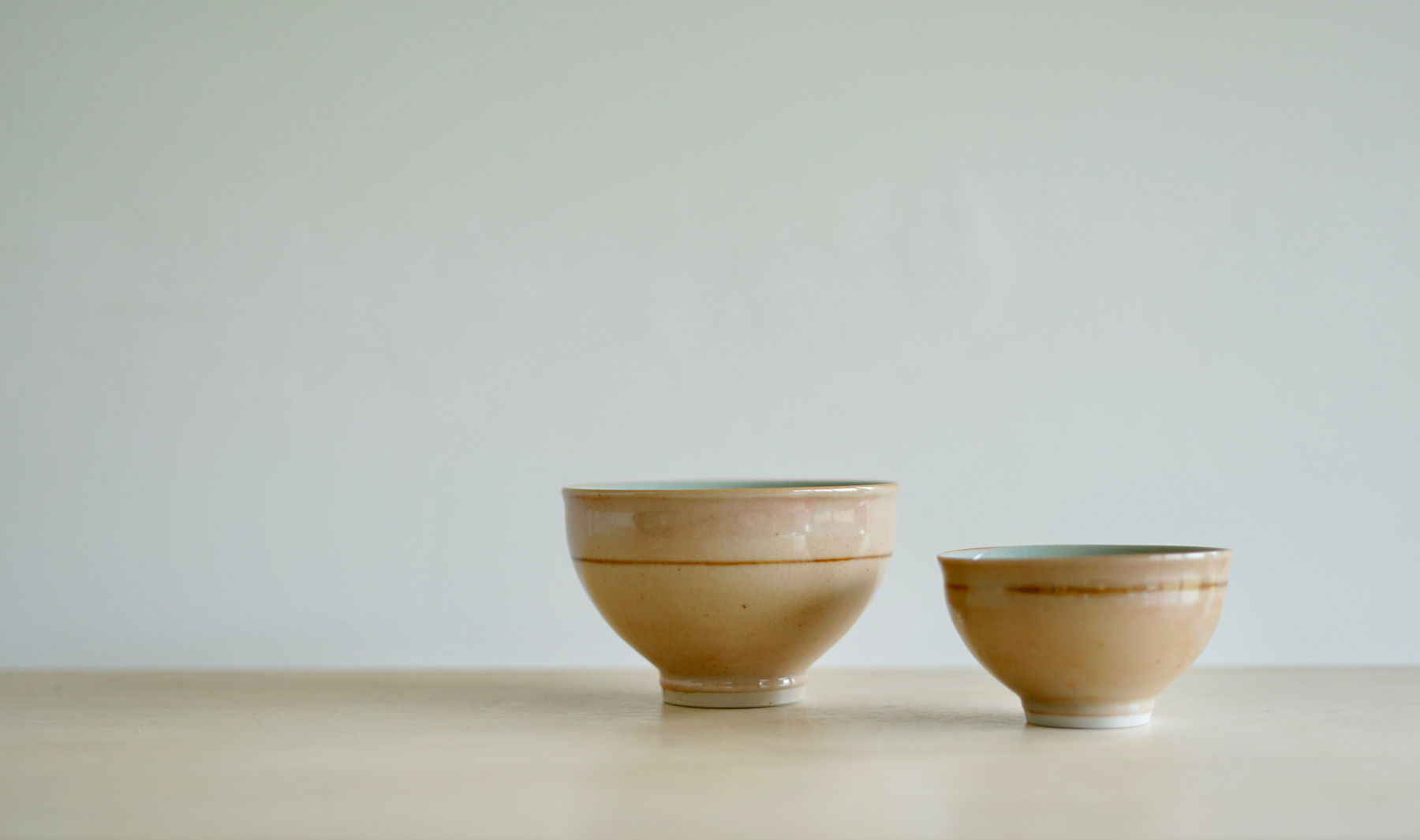 Gwyn Hanssen Pigott, Two Bowls with Stripe
