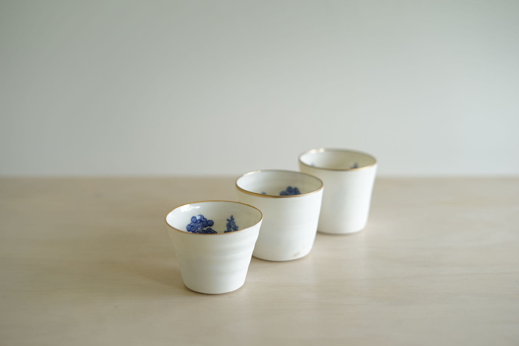 Paul Scott, Trio of Small Beakers