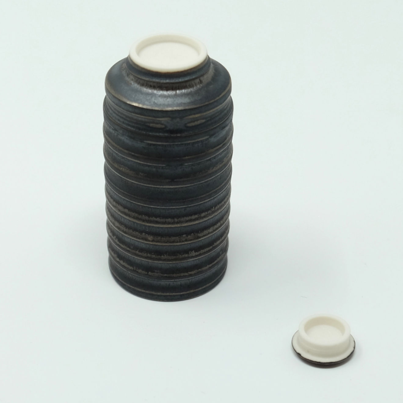 Yuta Segawa, Miniature Pot and Cover (AH22), 2022