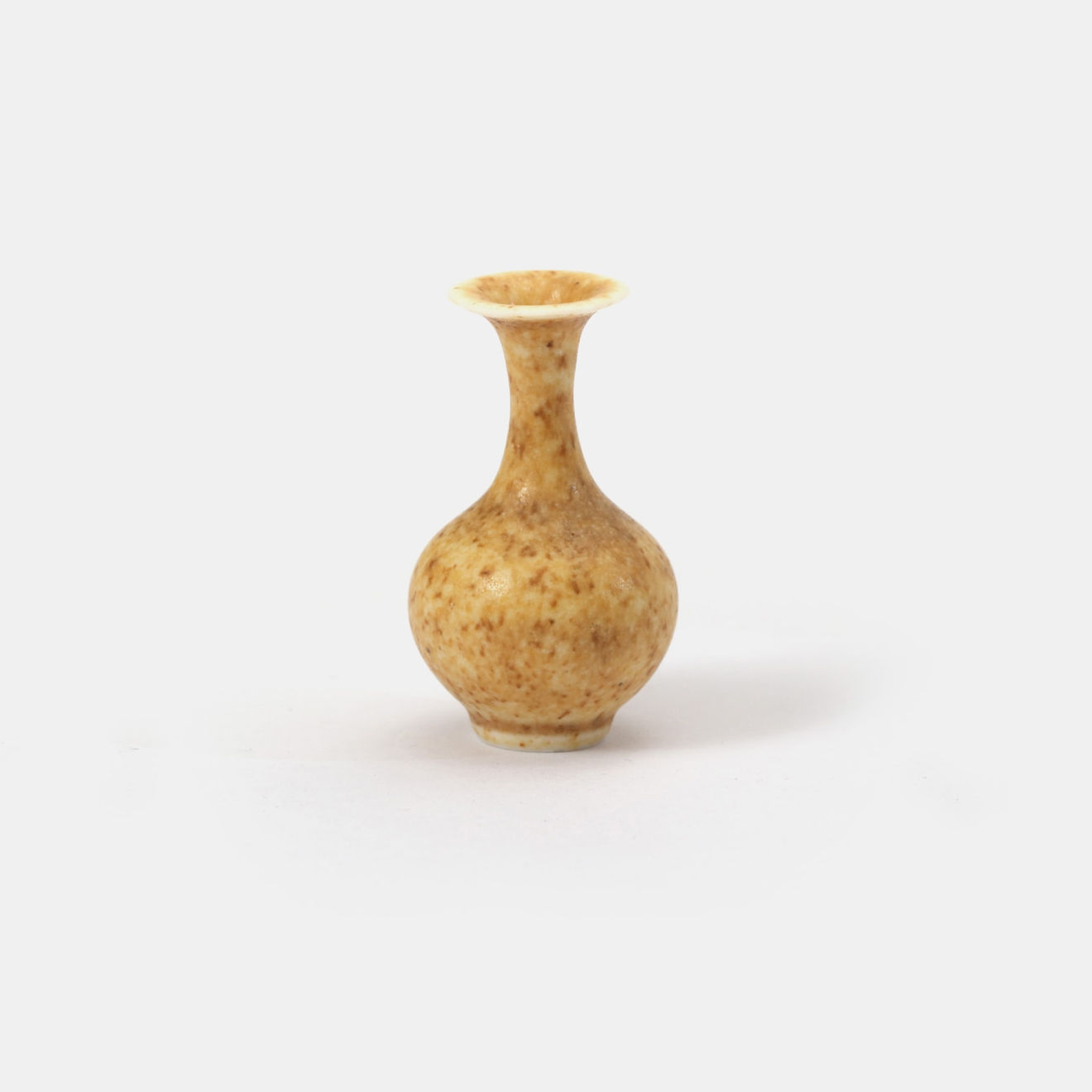Yuta Segawa, Miniature Pot (PDCA27), 2022