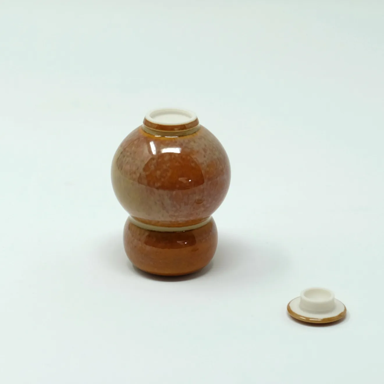Yuta Segawa, Miniature Pot and Cover (AH85), 2022