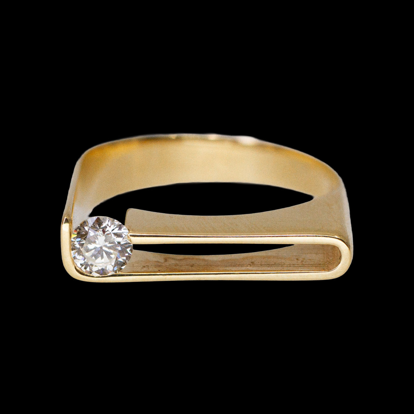 Sandra Frias, Samba Diamond Ring