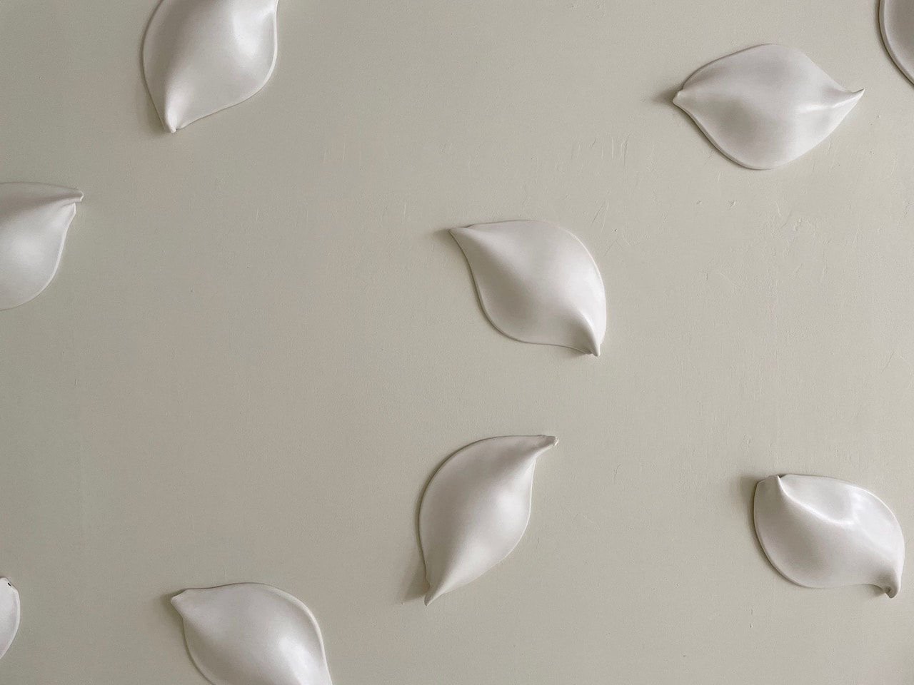 Angela Okajima-Kempinas, Shiro Petals, 2021