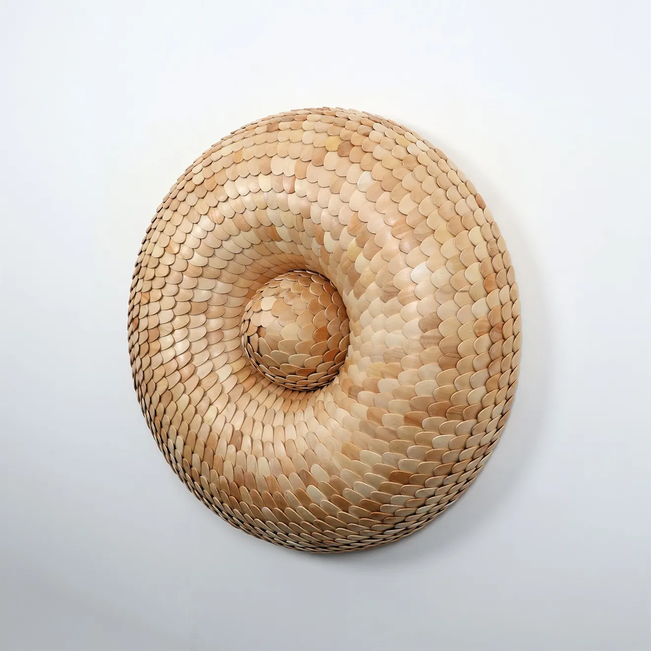 Eelco Hilgersom, Elusive (Lime Wood)