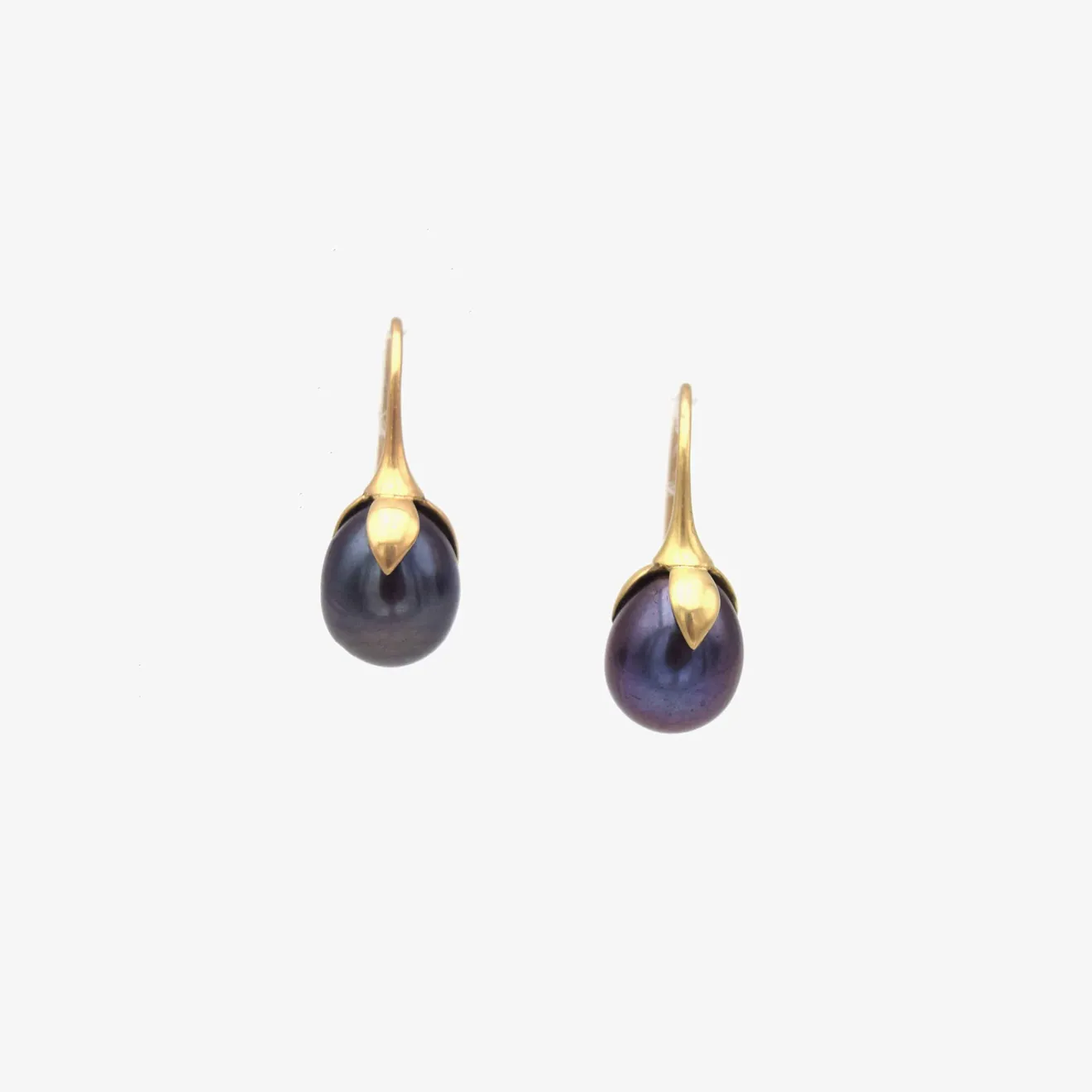 Gabriella Kiss, Eggplant Pearl Earrings