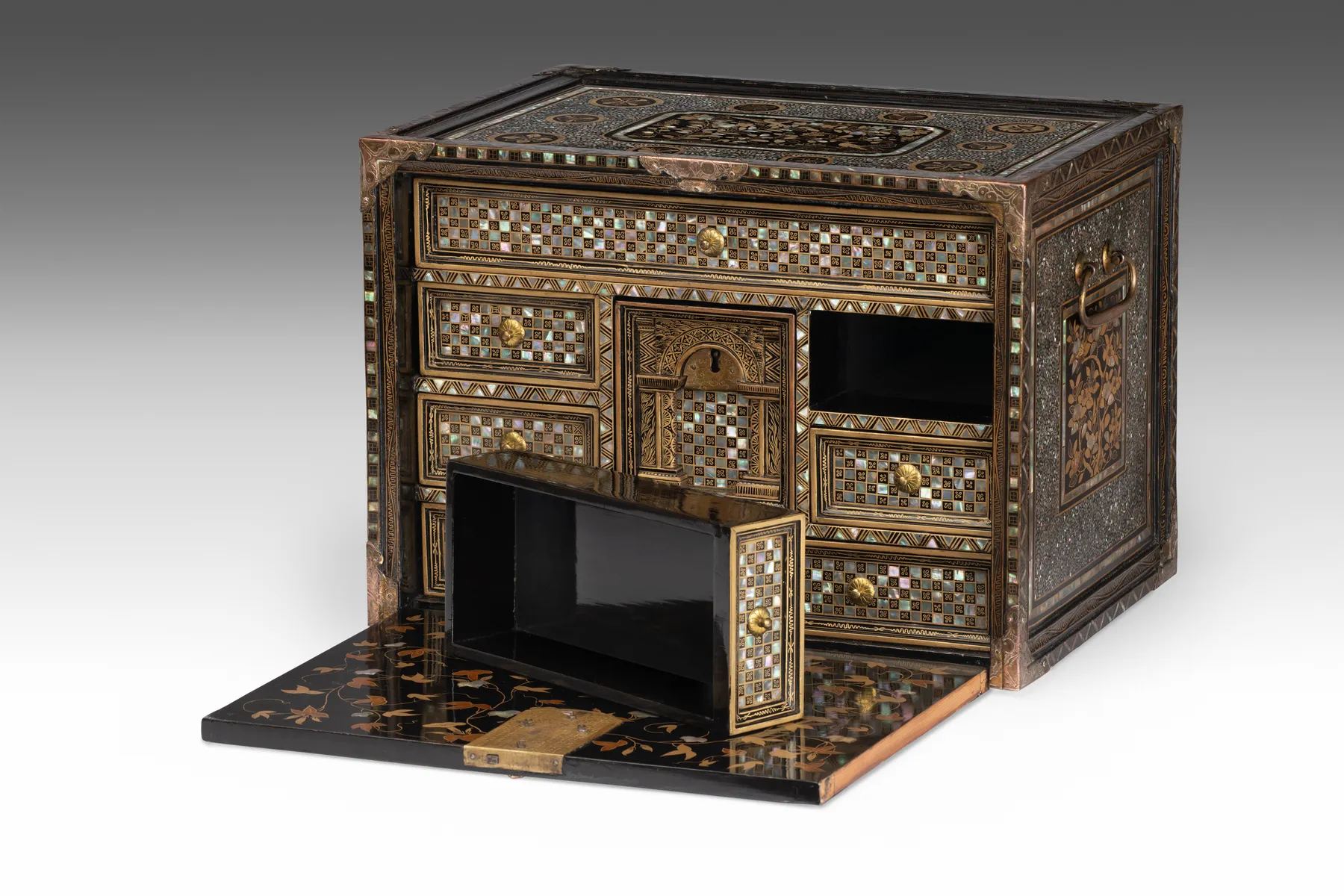 Japanese Export Lacquer Inlaid Nanban Table Cabinet, Between 1568-1600