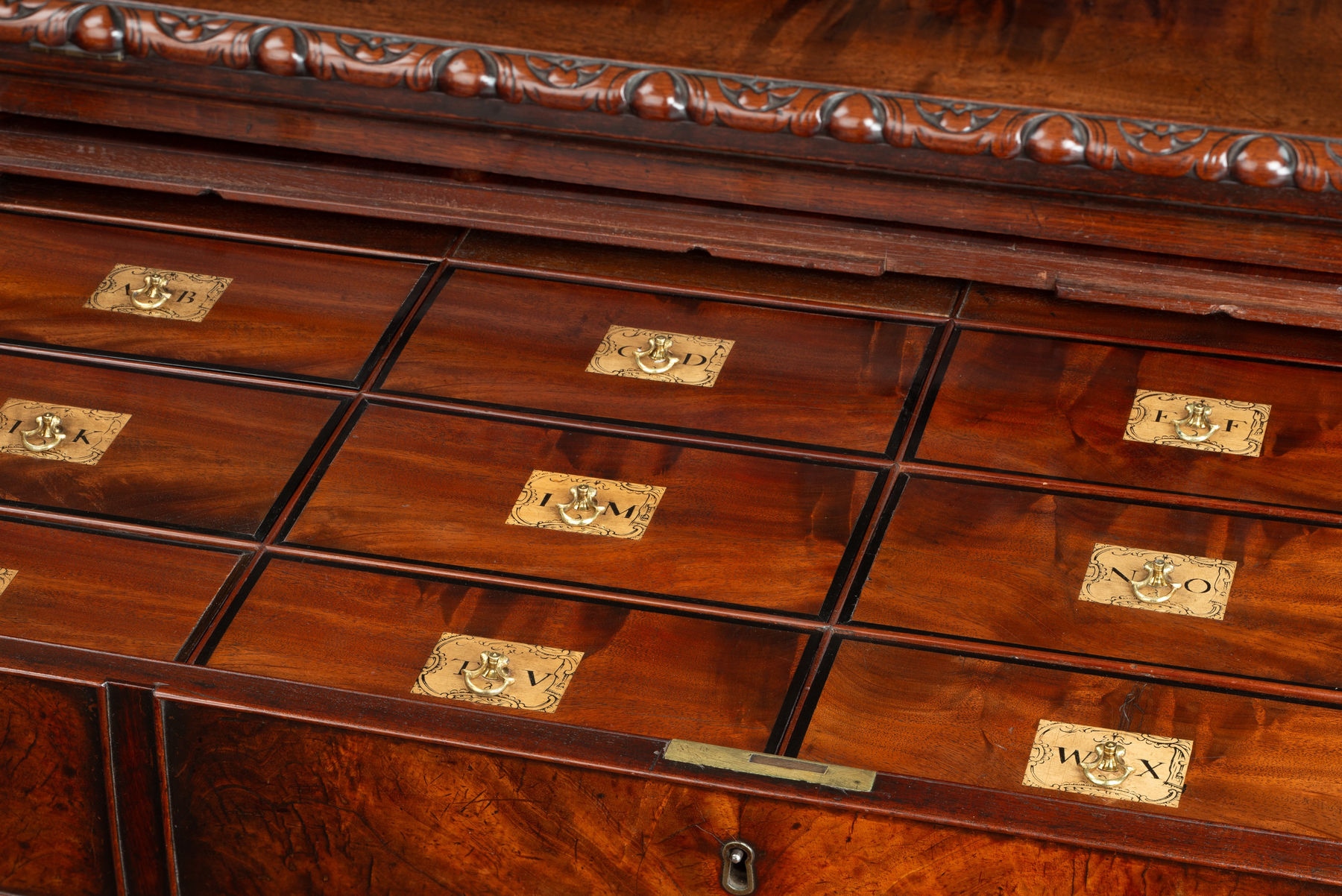 George II Mahogany Knee Hole Desk
