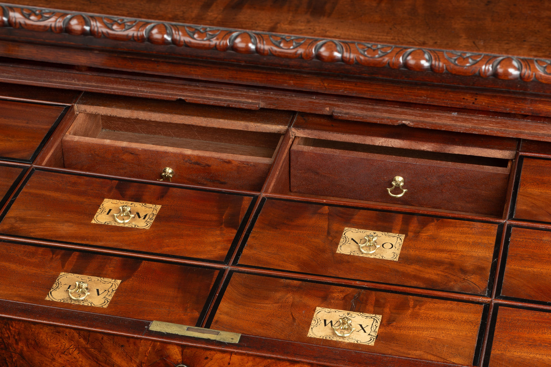 George II Mahogany Knee Hole Desk