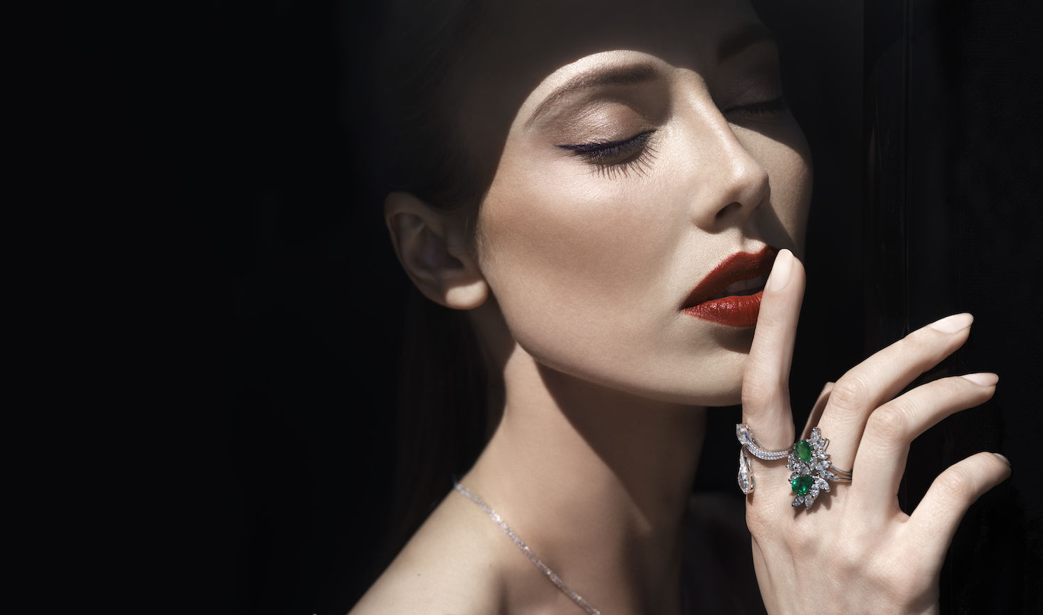 Terzihan, Marq: Colombian Ring w/Emeralds