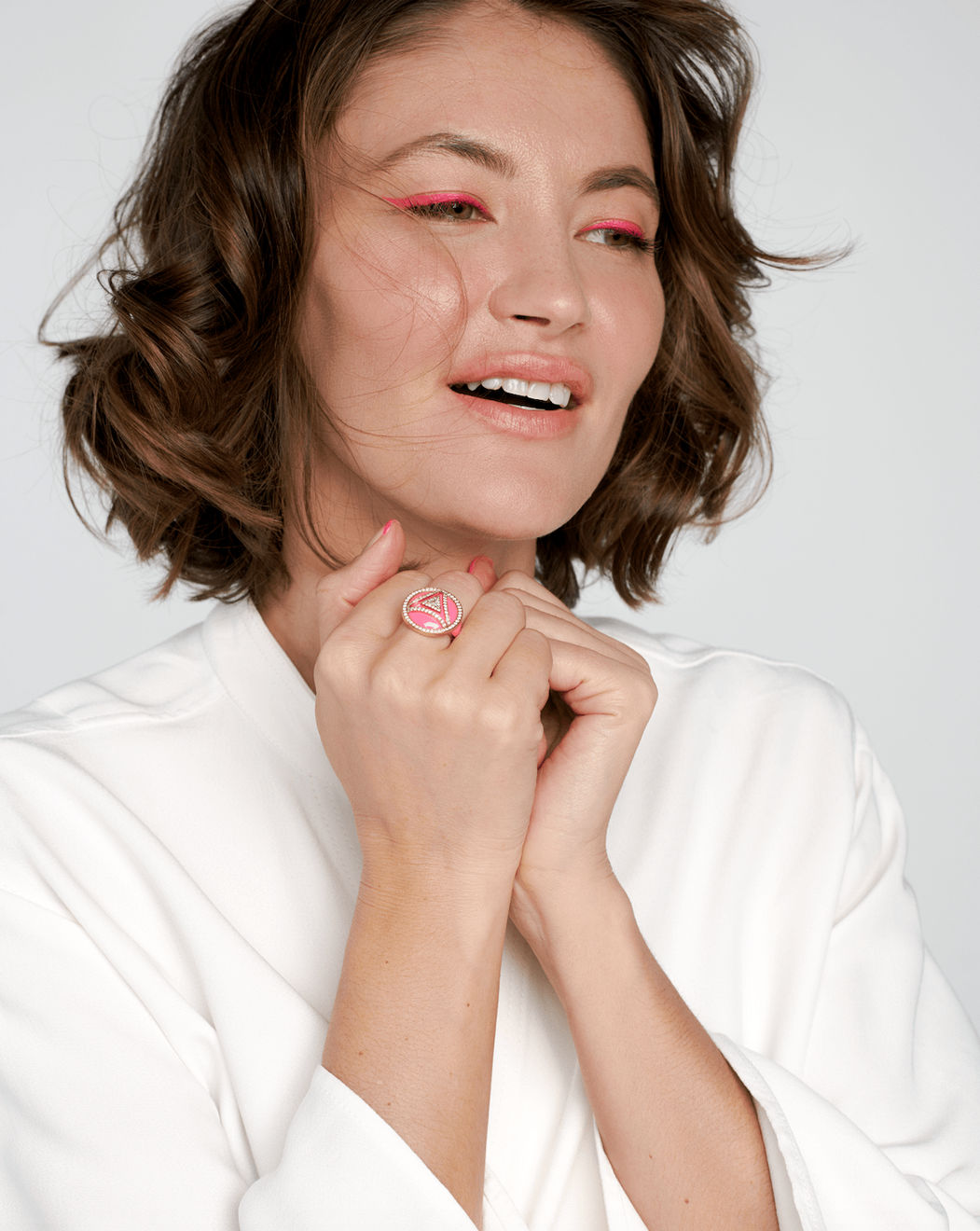 Maya, Sonya: ring with pink enamel