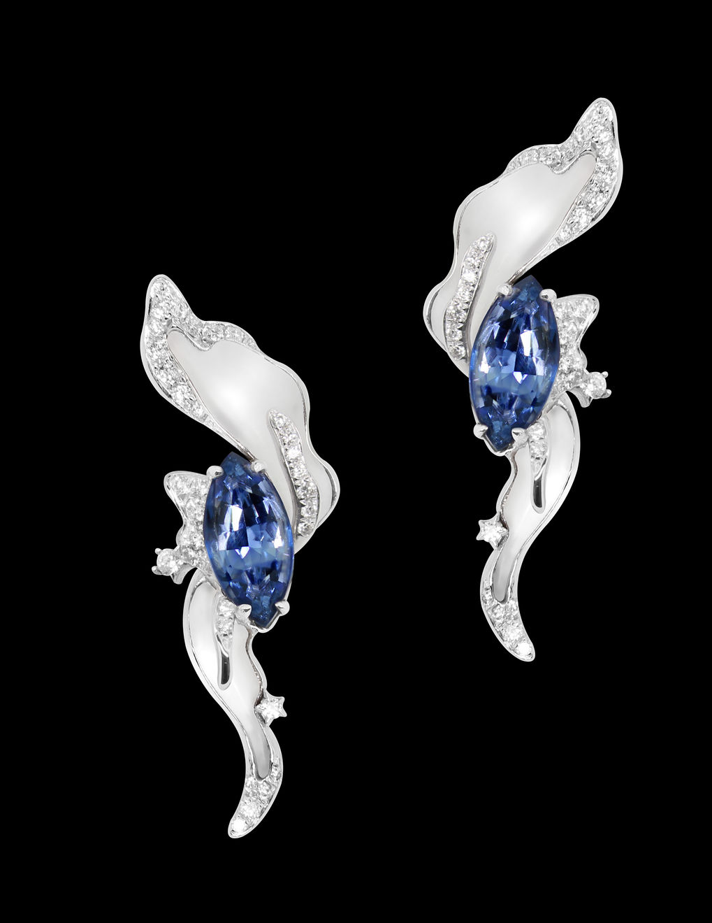 Simone, Bombshell: Reach for the Stars Earrings