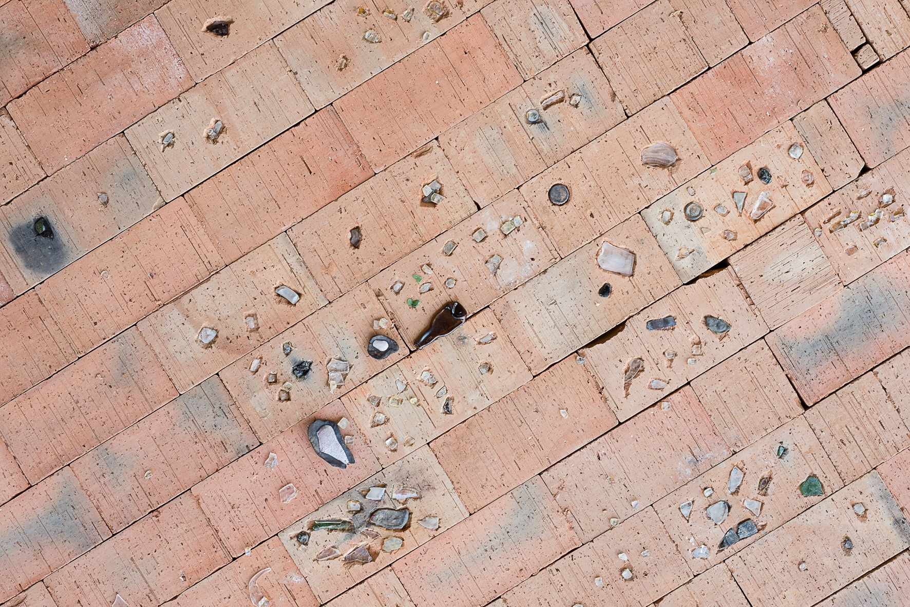 Kate Newby, I can’t nail the days down, 2018