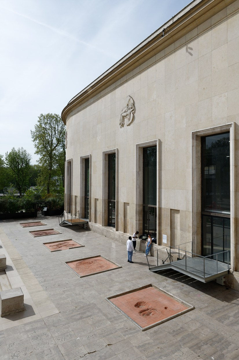 Kate Newby, The edge of the earth, 2022