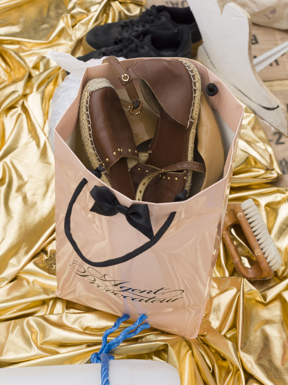 Gata Dalton, Adios Cuatro, 2019