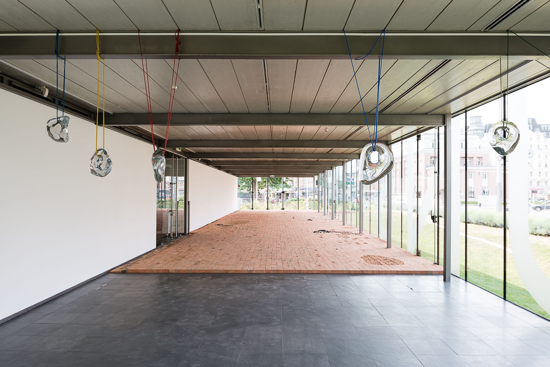 Kate Newby, I can’t nail the days down, 2018