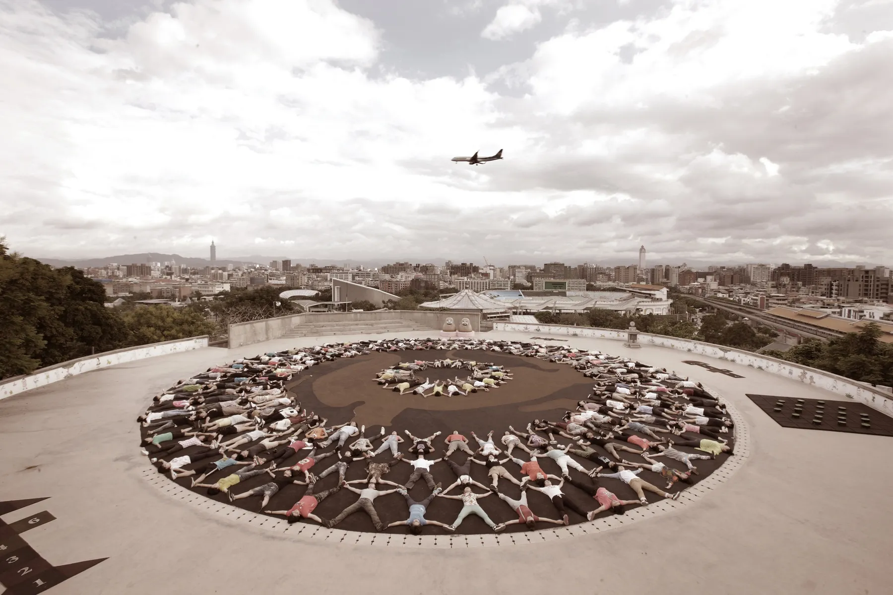 涂維政, 城市影像多寶閣 — 身體測量（台北）, 2013