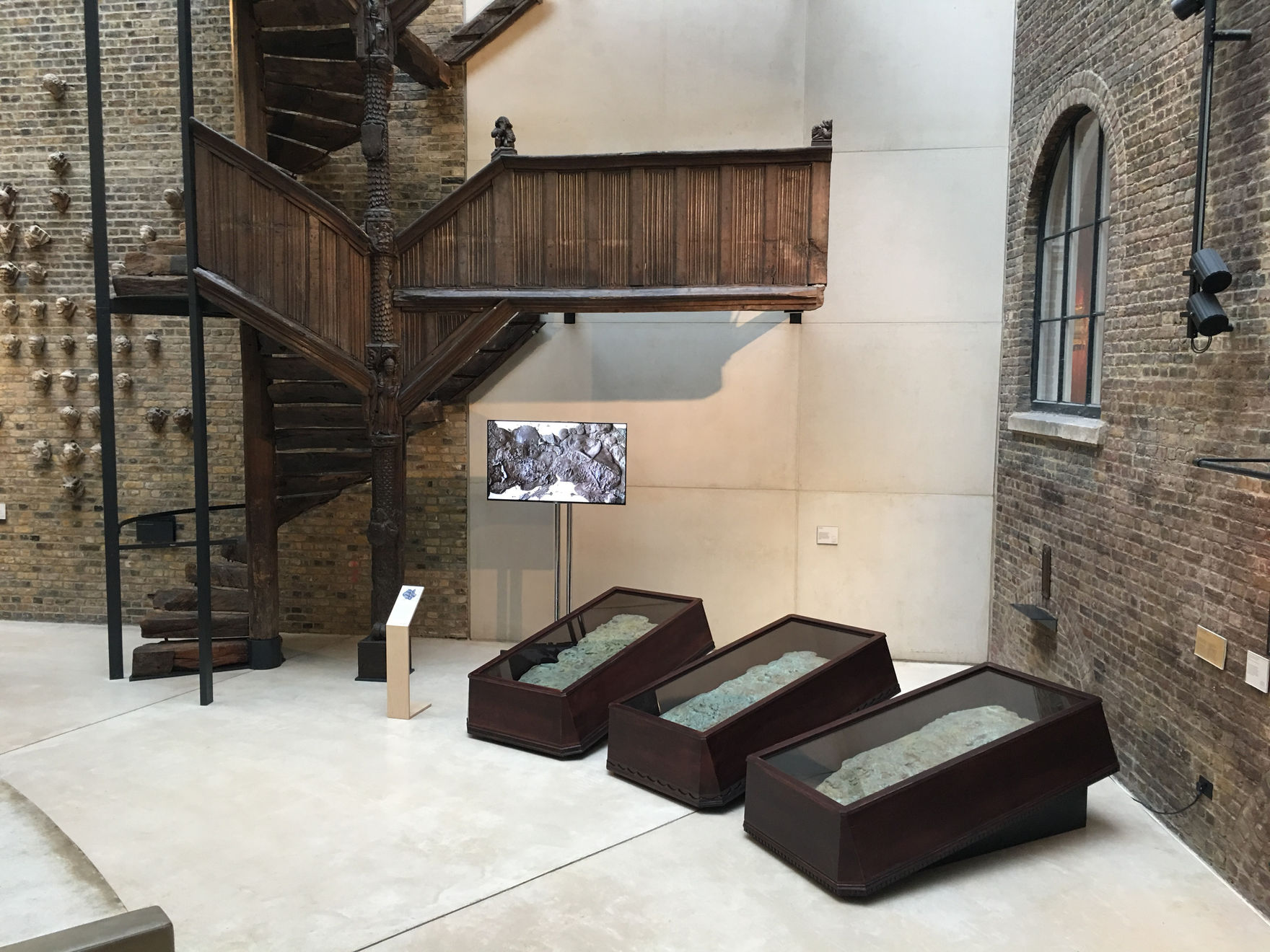 涂維政, 4017神秘文明的皺褶世界, 2017