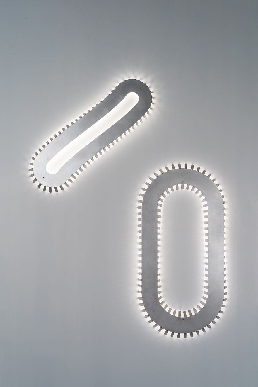 Tijs Gilde (Studio Guilty), DIDELIS / LARGE, Šviestuvas / crawler light