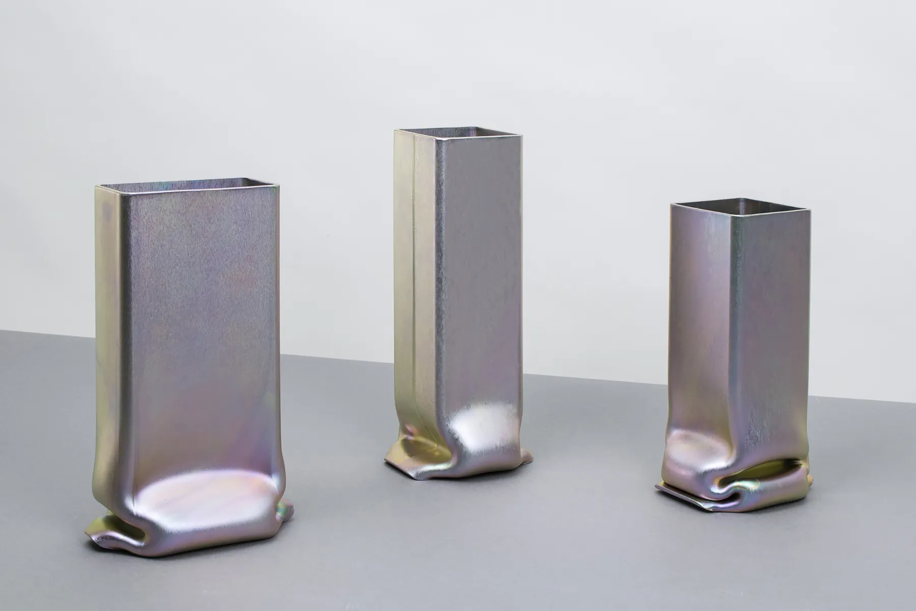 Tim Teven, Slėgio vaza (kvadratinė) / Pressure Vase (Square), 2017-ongoing