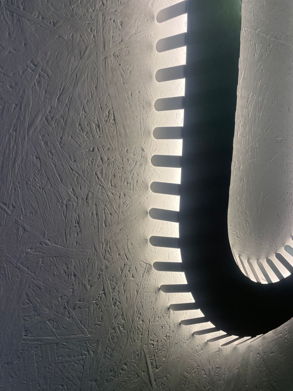 Tijs Gilde (Studio Guilty), DIDELIS / LARGE, Šviestuvas / crawler light