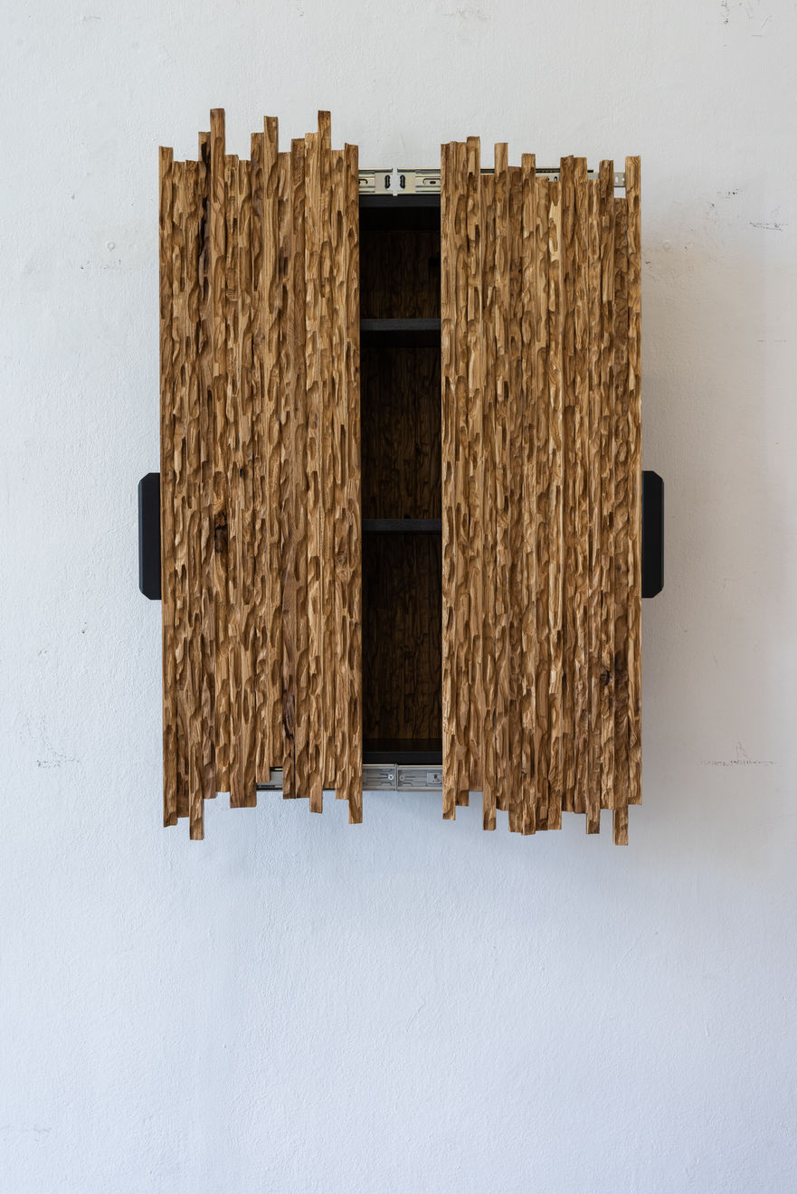 Vytautas Gečas, Apsalo širdis / Grow sweet, Spintelė / cabinet