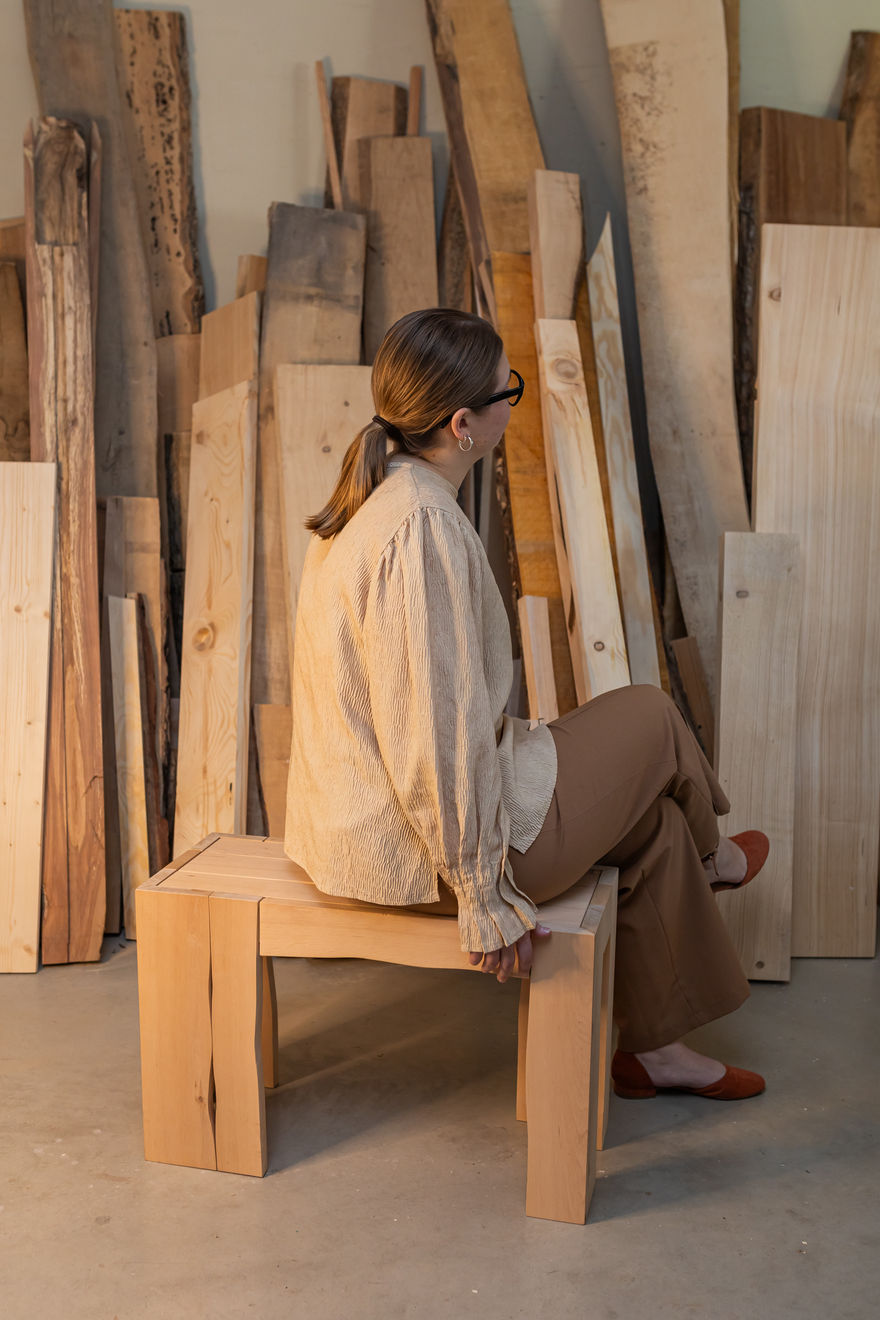 Emilija Globytė, „Glaudžiai susijungęs” suolas / 'Closely Linked' bench, 2024