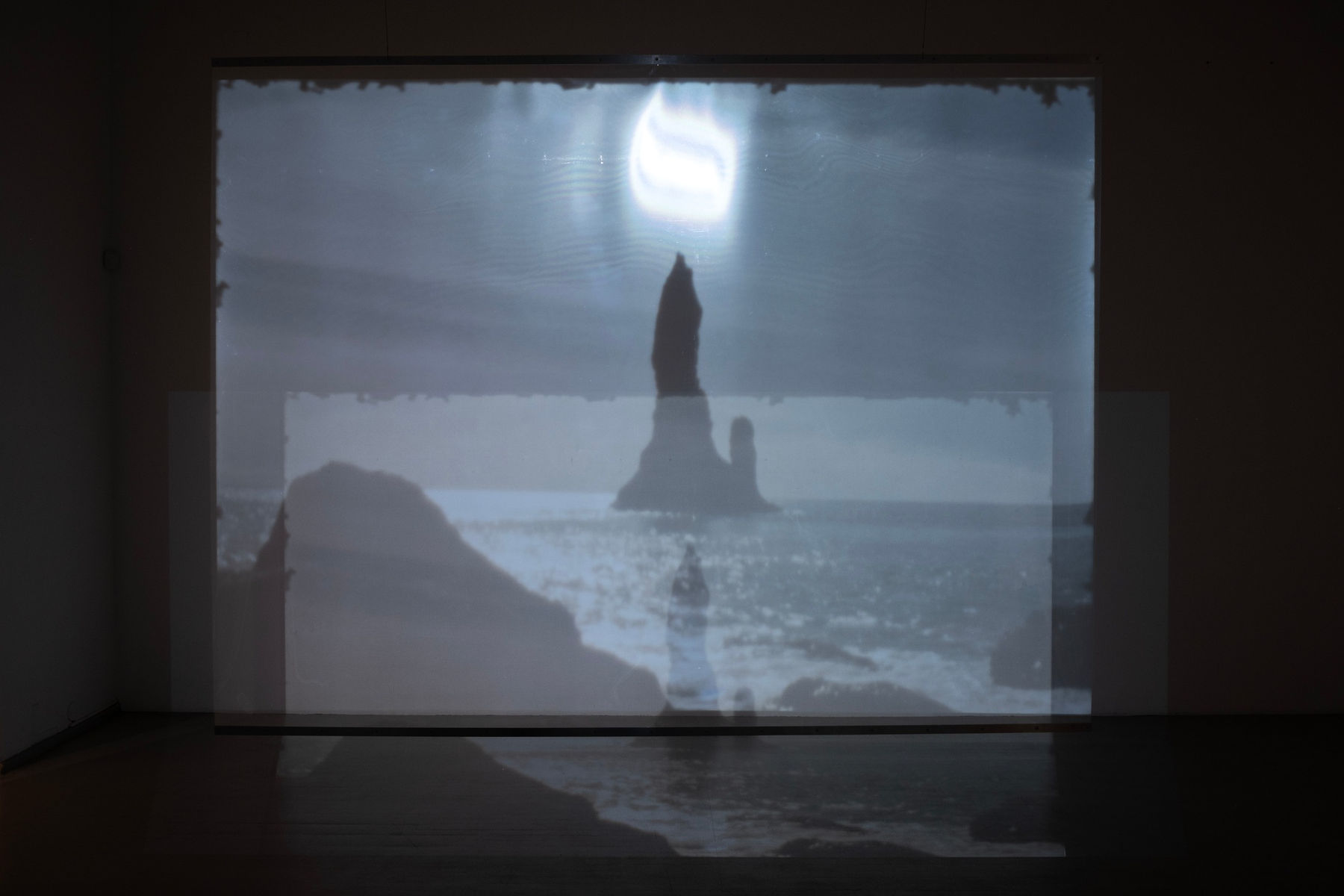 Geistė Marija Kinčinaitytė, Pelenų sluoksniai (Izabelei) / Layers of Ashes (For Isabelle), 2025