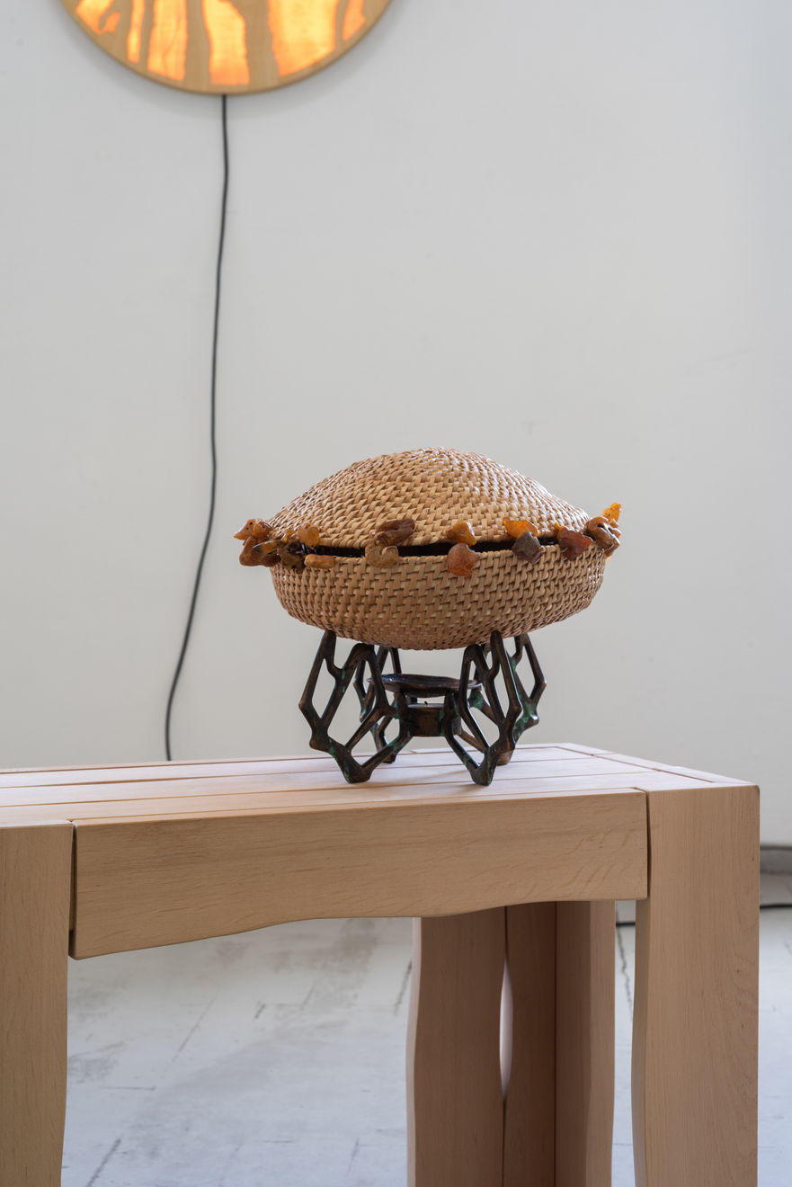 Emilija Globytė, „Glaudžiai susijungęs” suolas / 'Closely Linked' bench, 2024