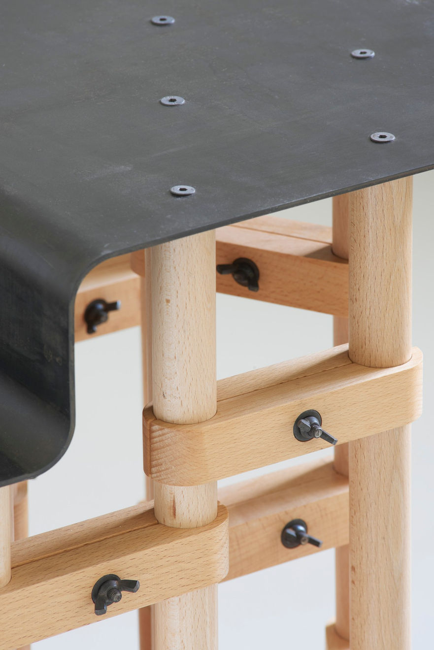 Marija Puipaitė, Collaboration with Vytautas Gečas: Envisioned Comfort, Konsolės stalas / Console table