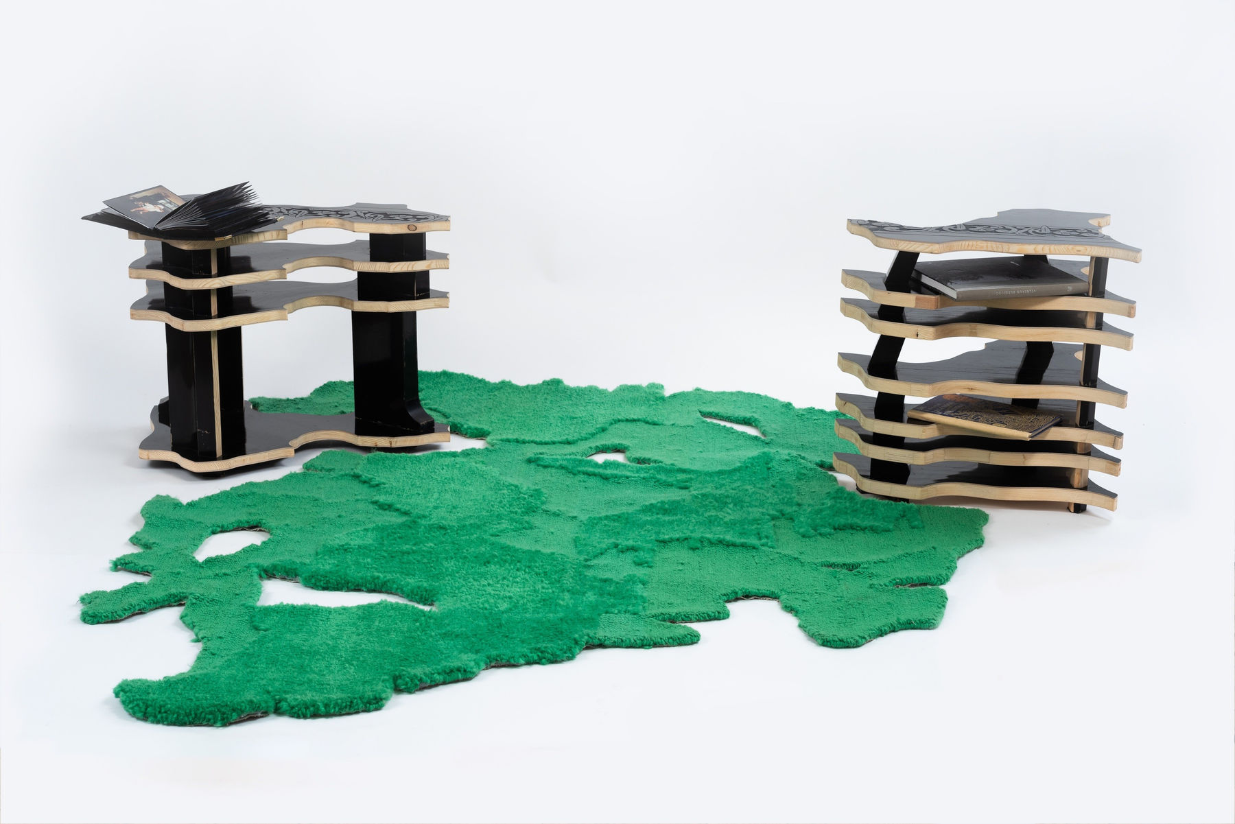 Unė Šilinytė, Knygų staliukas "VOL II" / Book table "VOL II", 2024