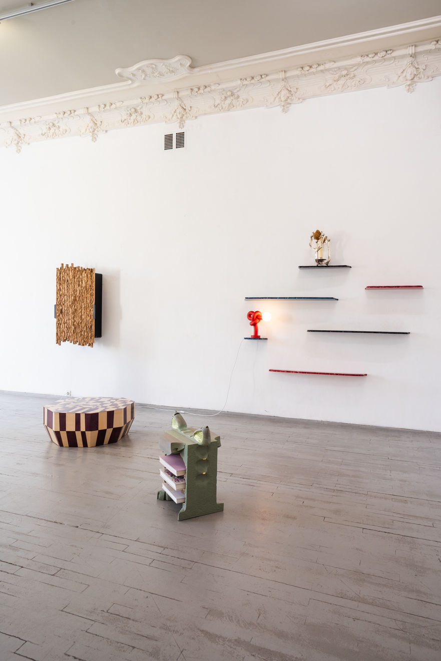 Vytautas Gečas, Apsalo širdis / Grow sweet, Spintelė / cabinet