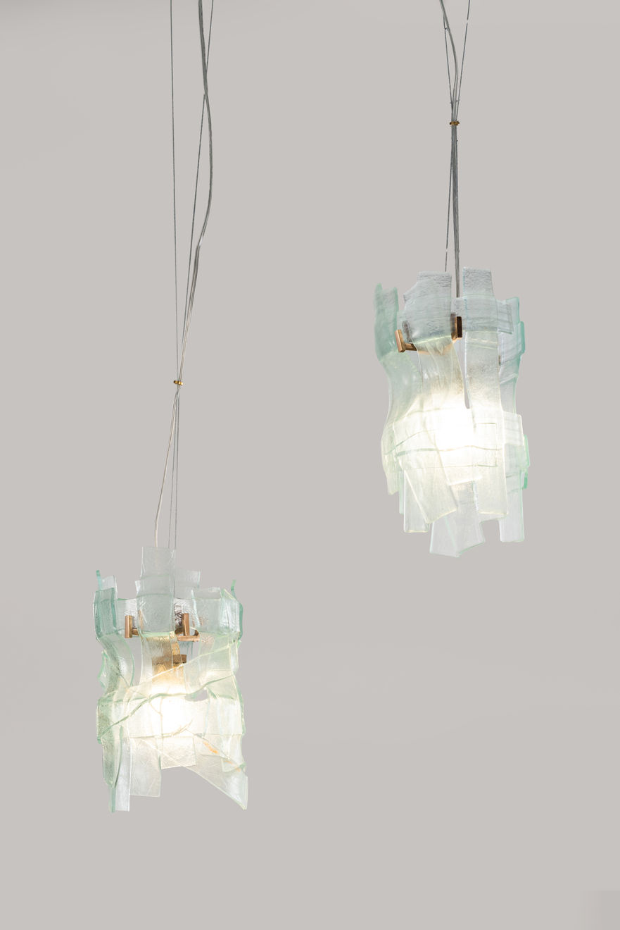 Arnoldas Šliuževičius, Révérences: pendant lamp no. 2 / Reveransai: pakabinamas šviestuvas no. 2, 2024