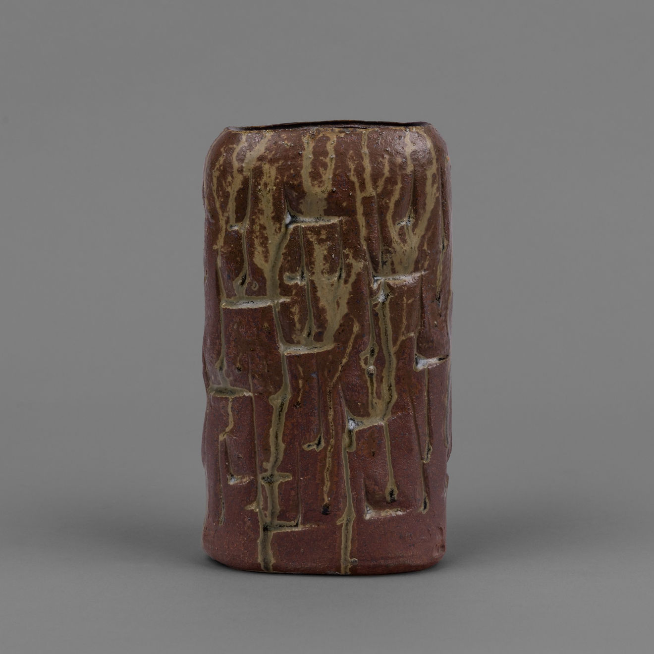 Janet Leach, Oval slab vase