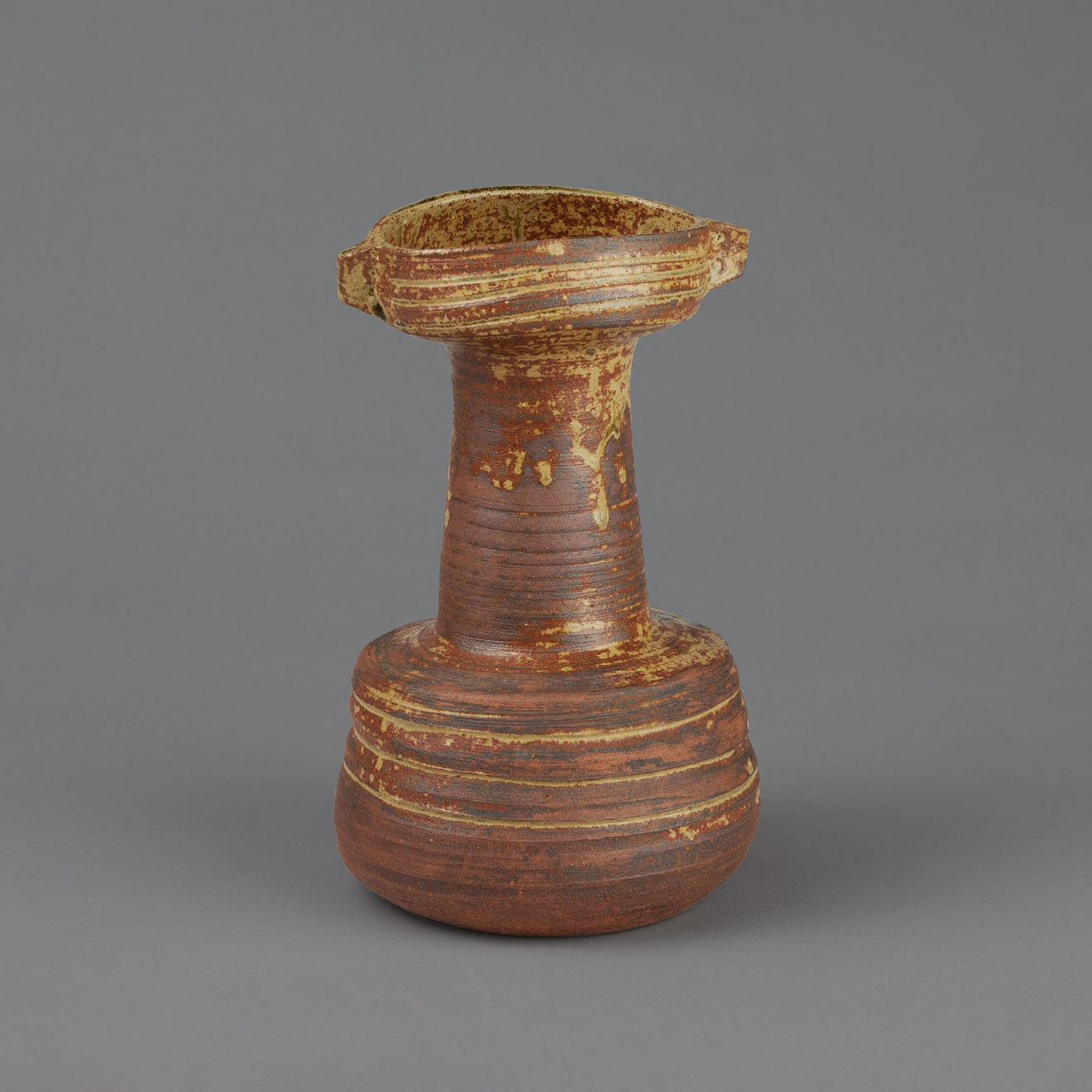 Janet Leach, Tall lugged vase