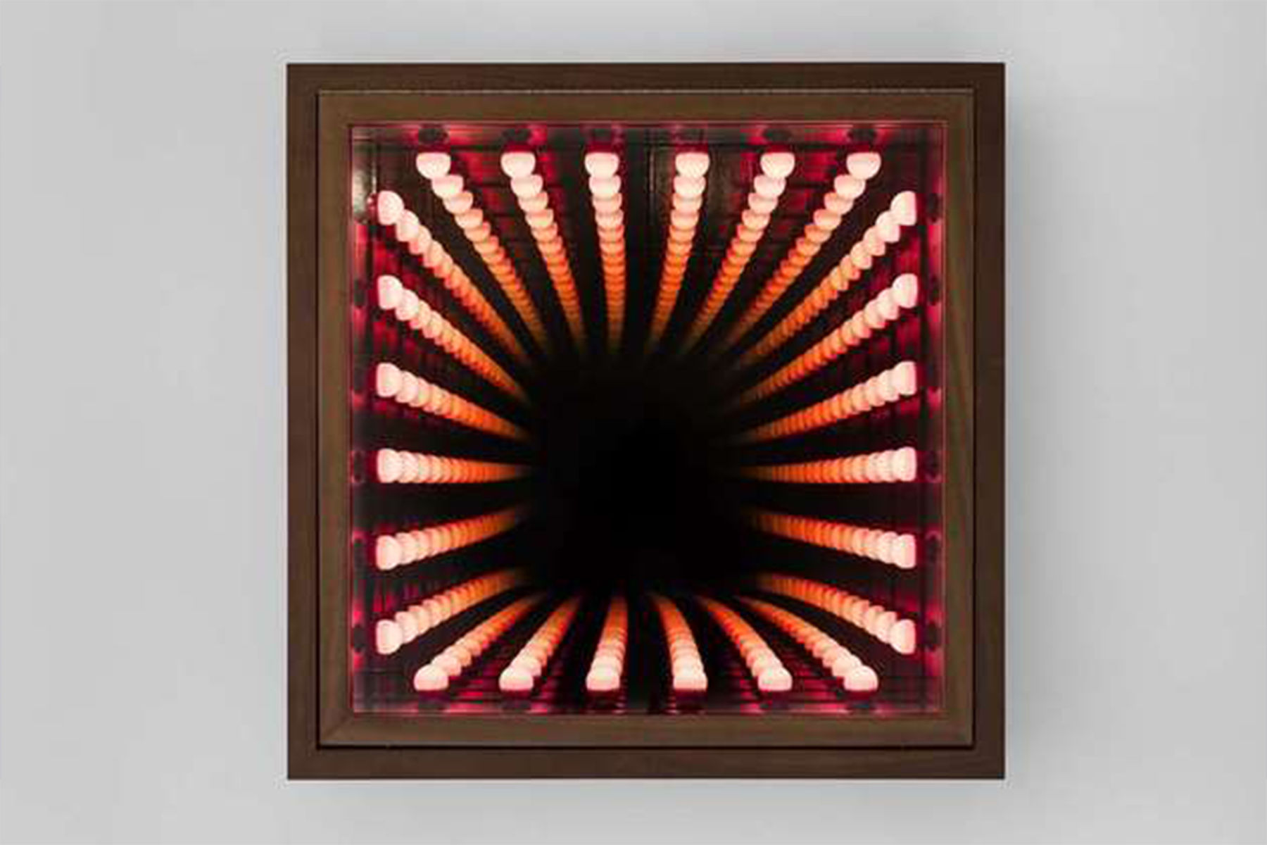 Iván Navarro, “Square Light” (Red), 2018