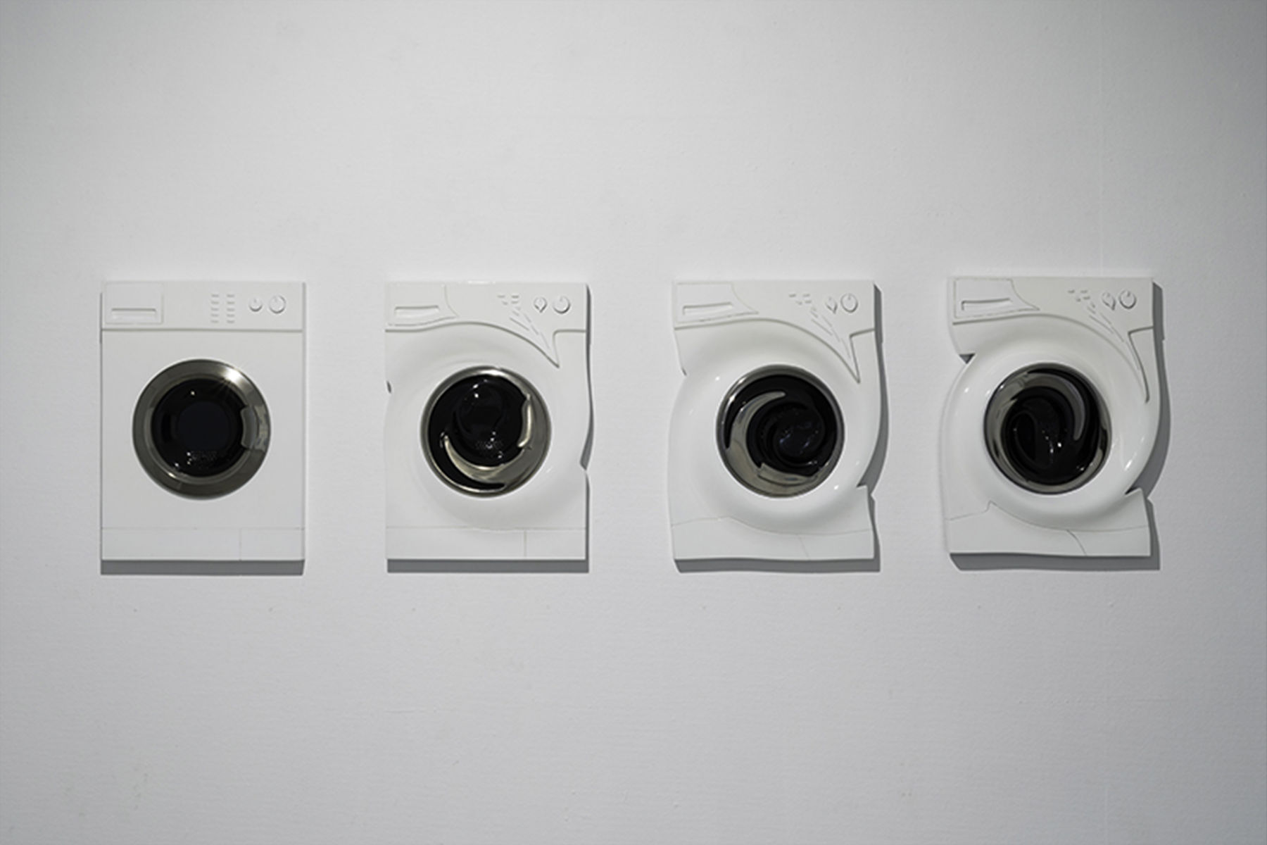 Leandro Erlich, “Washing Machines - The Fate of Function, 2018