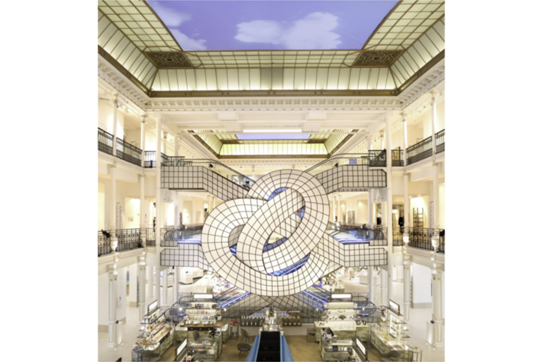 Leandro Erlich, “Sous le Ciel”, 2018