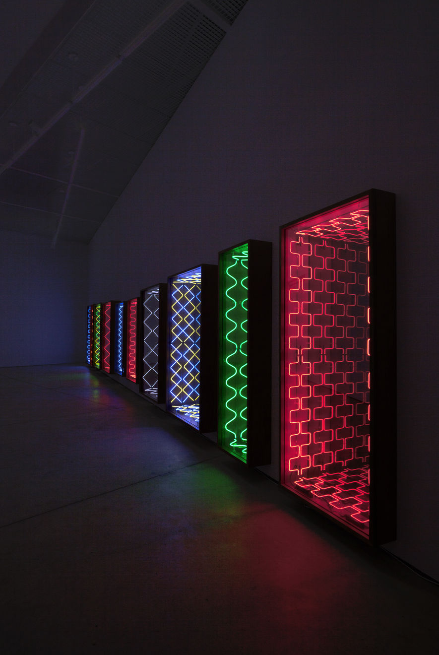 Iván Navarro, Onda (Verde) | Wave (Green), 2020